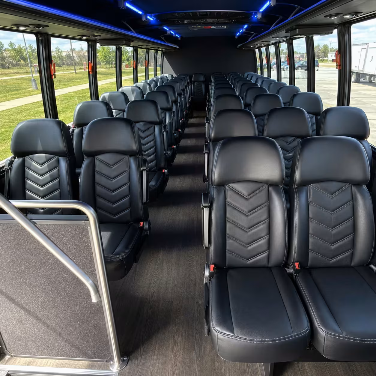 cincinnati 20 passenger minibus rental