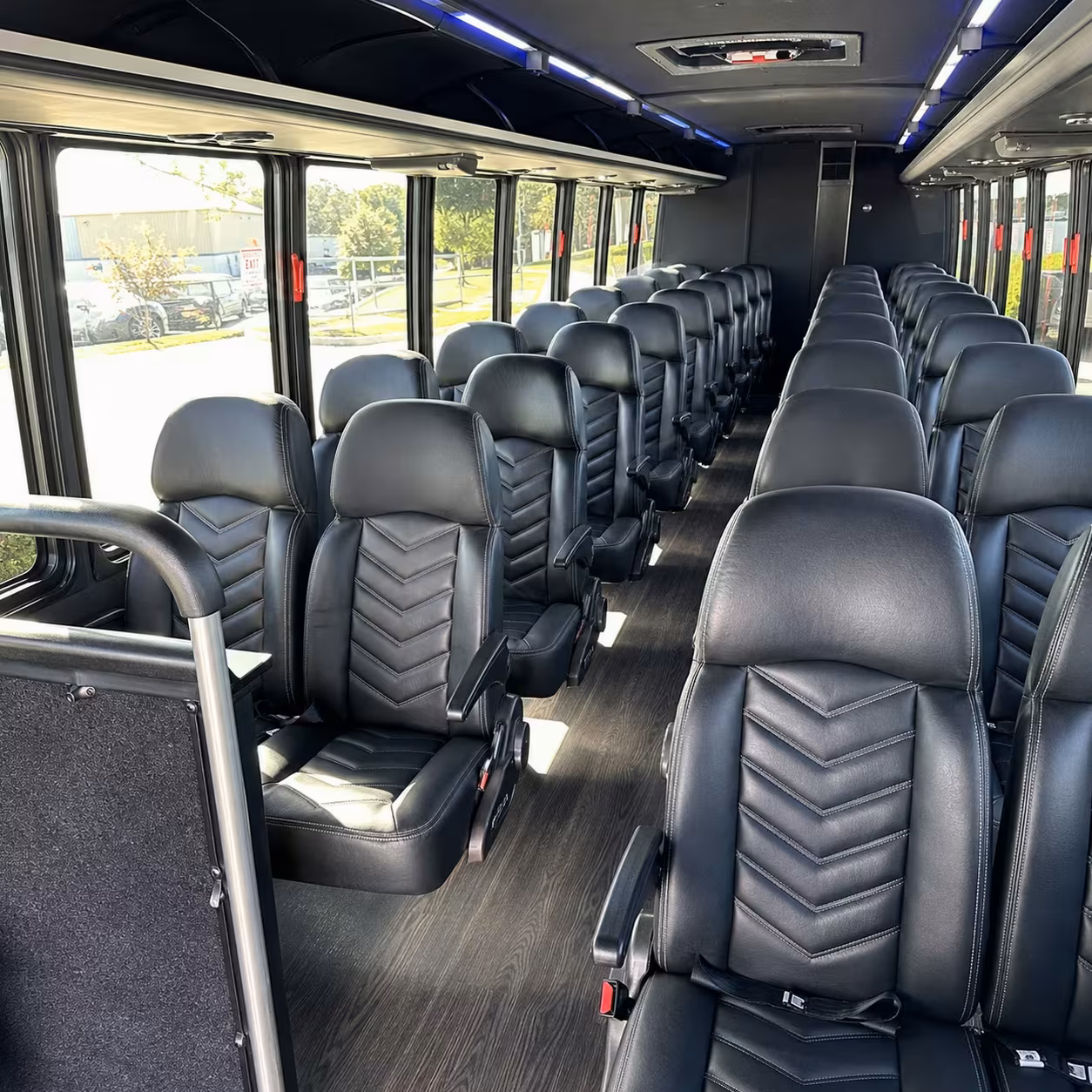cincinnati 28 passenger minibus rental