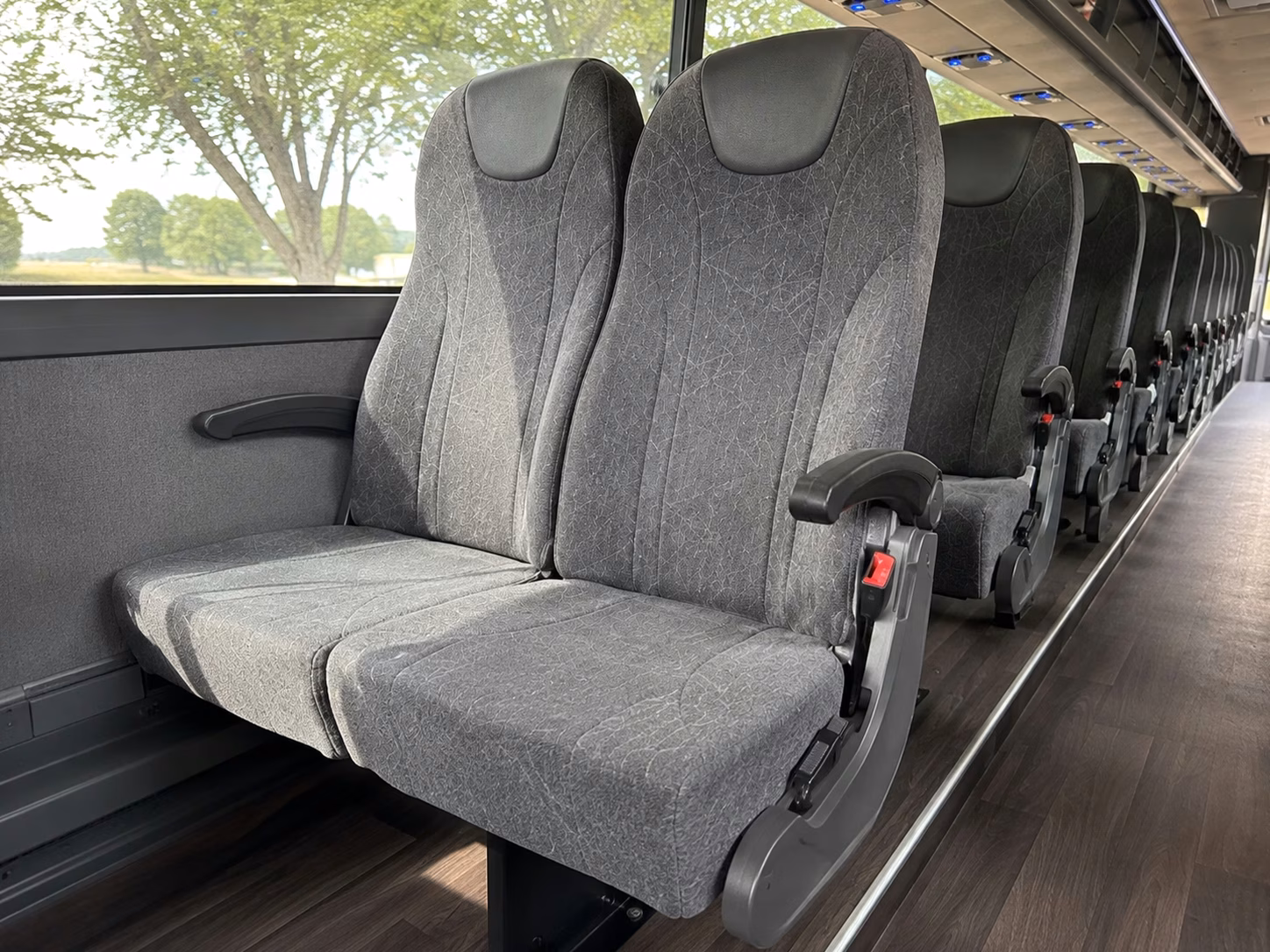how to rent a cincinnati wedding shuttle bus online