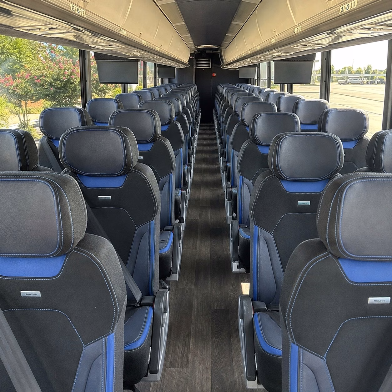 school bus rentals for cincinnati zoo botanical garden field trips