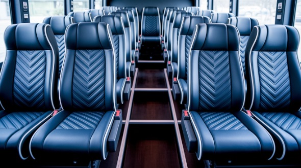 cincinnati 15 passenger minibus rental