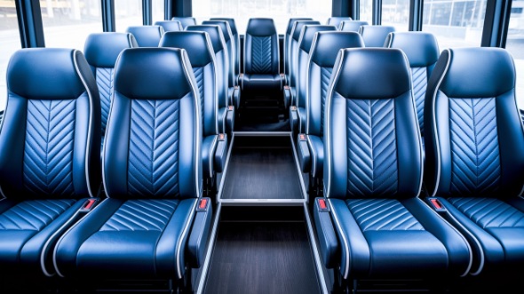 cincinnati 28 passenger minibus rental